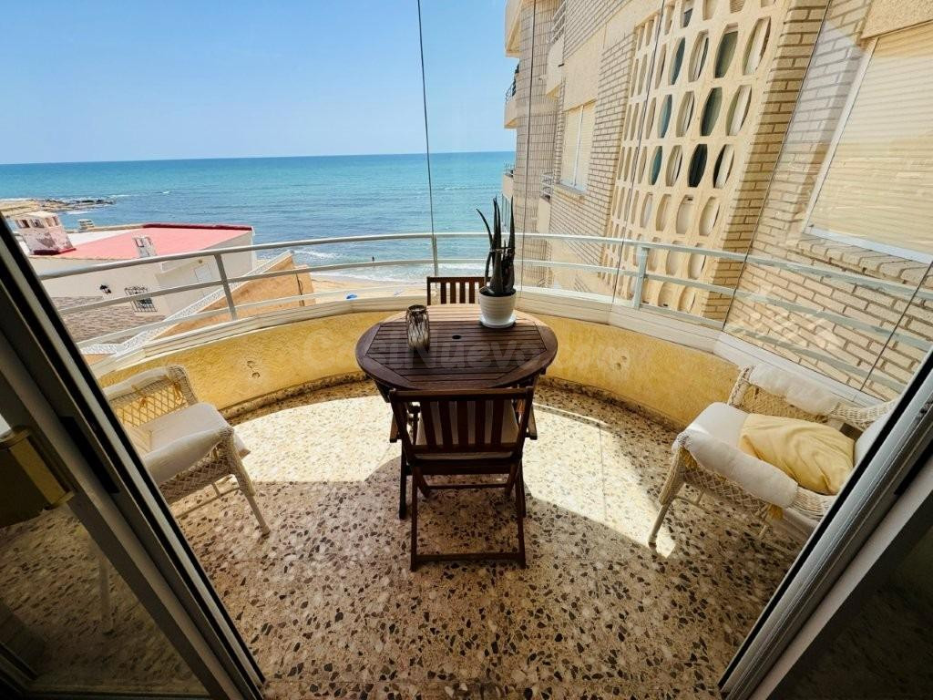 APARTAMENTO FRENTE AL MAR EN LA MATA