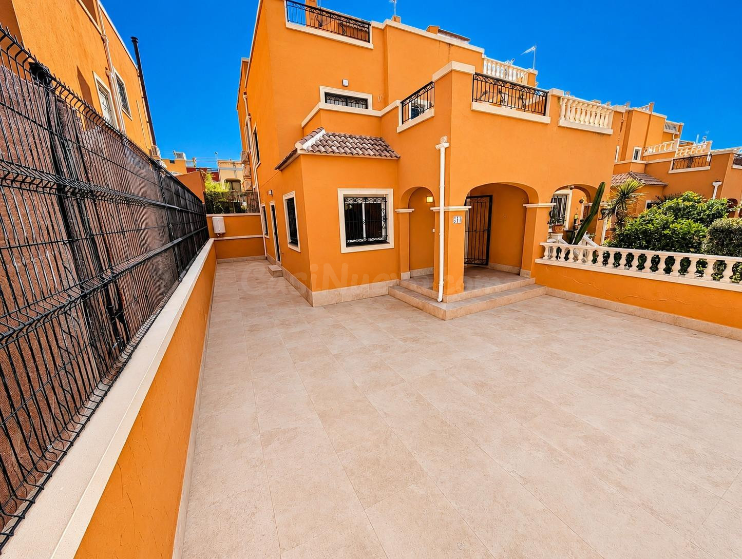 Chalet Adosado Reformado en La Florida, Orihuela Costa