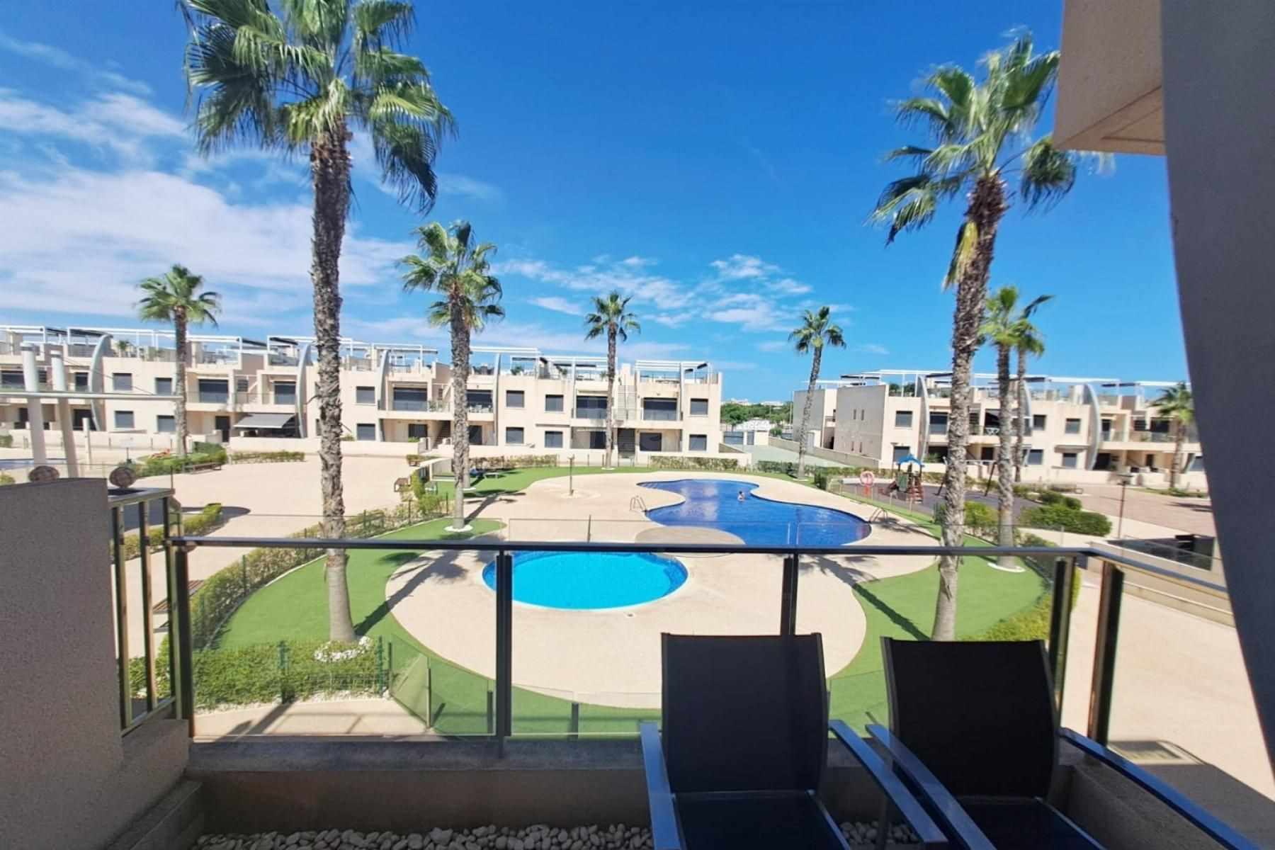 Apartamento seminuevo en Mil Palmeras
