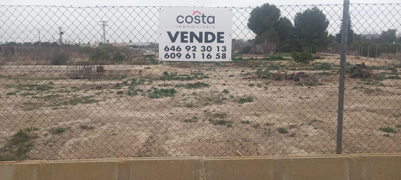 Terreno rural en venta - Media legua