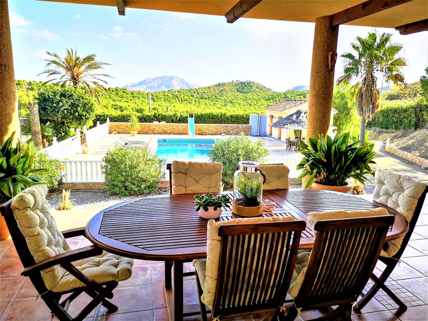 Se vende bonito chalet en entorno privilegiado en Murcia - foto 3