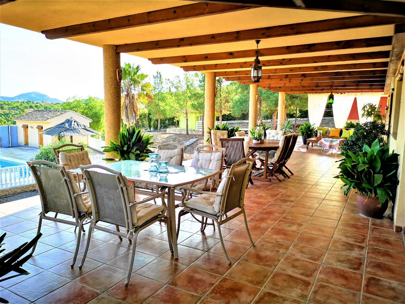 Se vende bonito chalet en entorno privilegiado en Murcia - foto 4