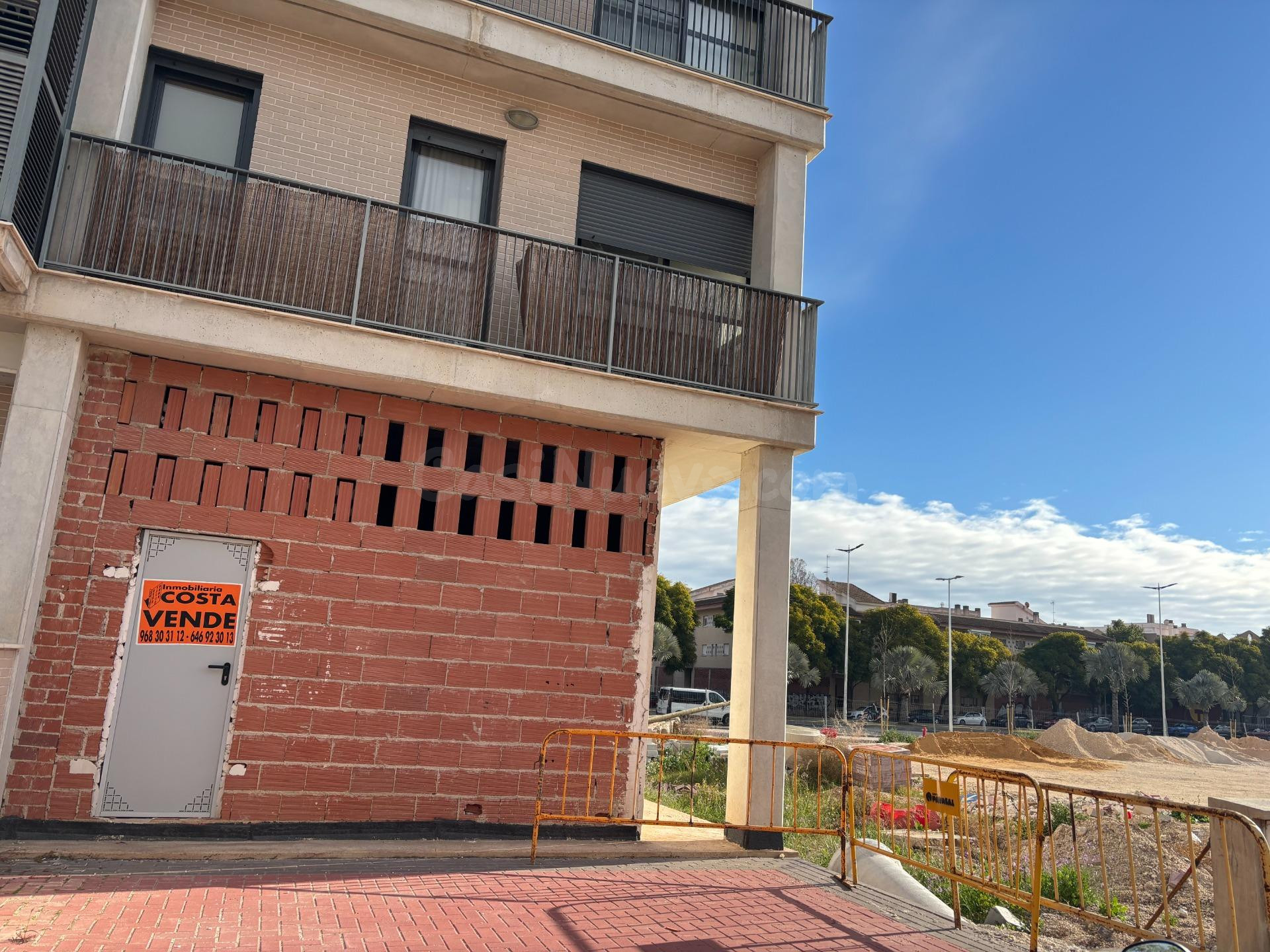 LOCAL COMERCIAL EN AVDA REINO DE MURCIA