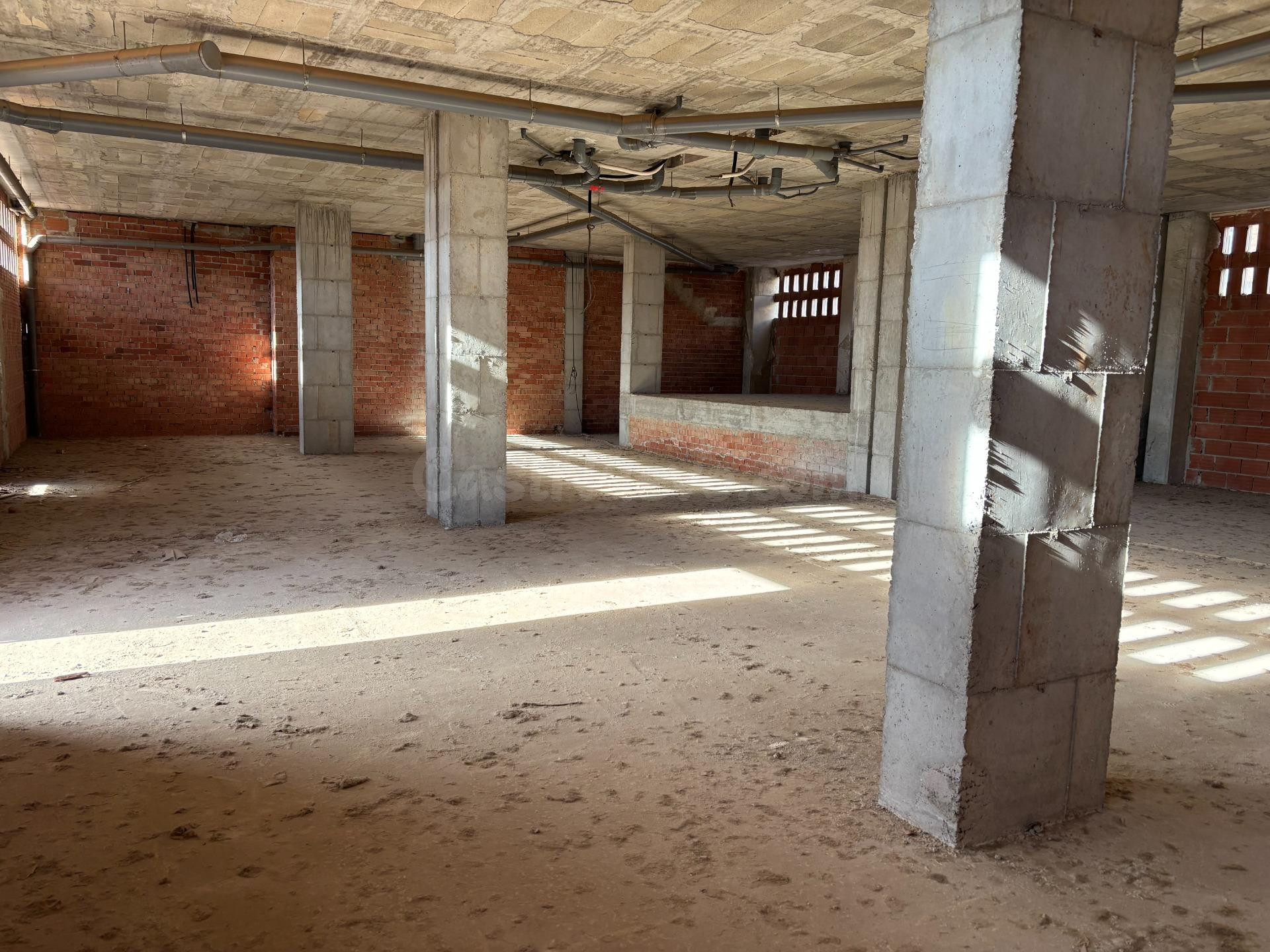 LOCAL COMERCIAL EN ZARANDONA