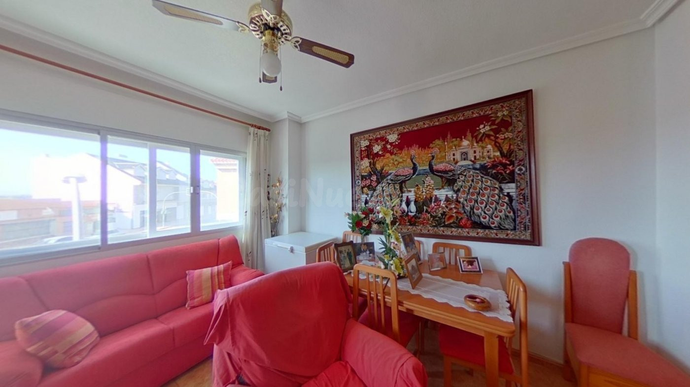 SE VENDE ESTUPENDO PISO EN PRIMERA PLANTA