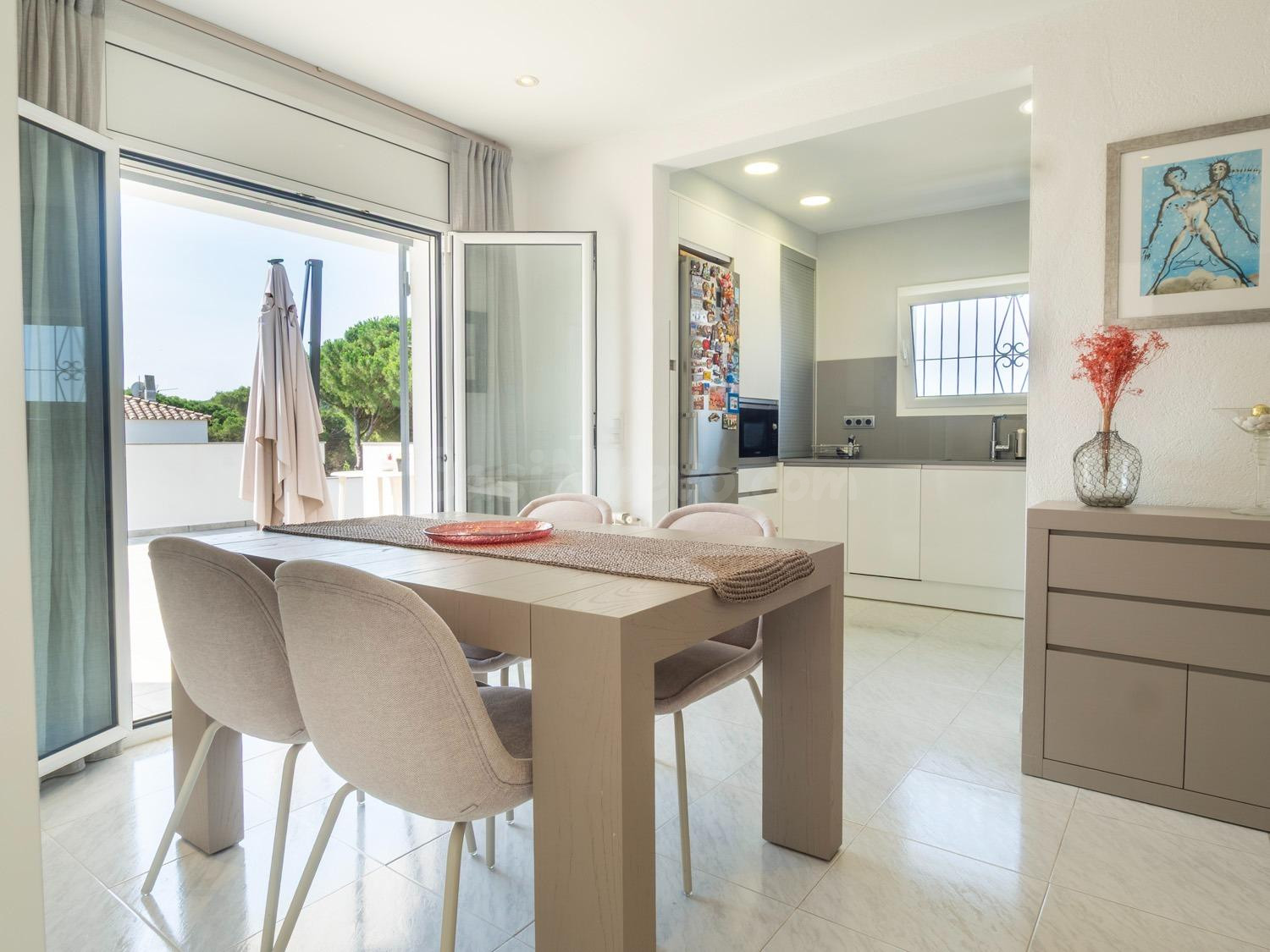 Gran casa familiar en Puig Sec: Luminosidad, confort y vista - foto 4