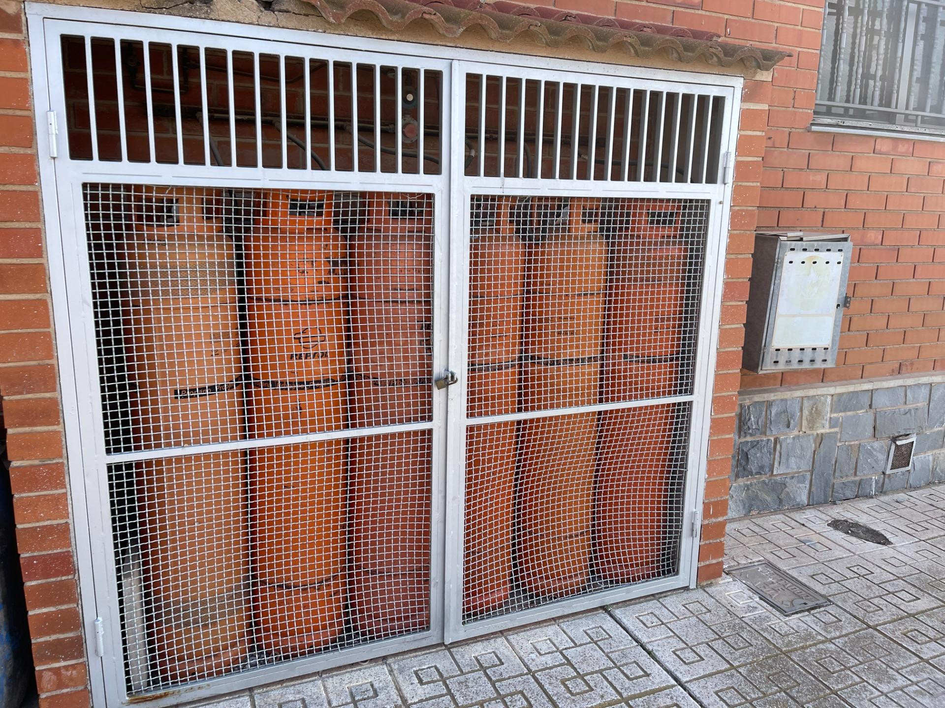 Amplio local comercial acondicionado para hostelería en La P - foto 4