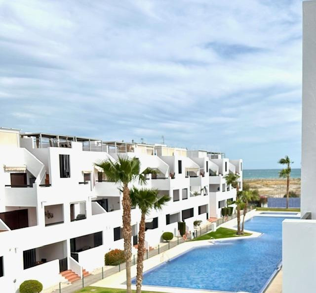 PRECIOSO ATICO DUPLEX EN CALA MARQUES