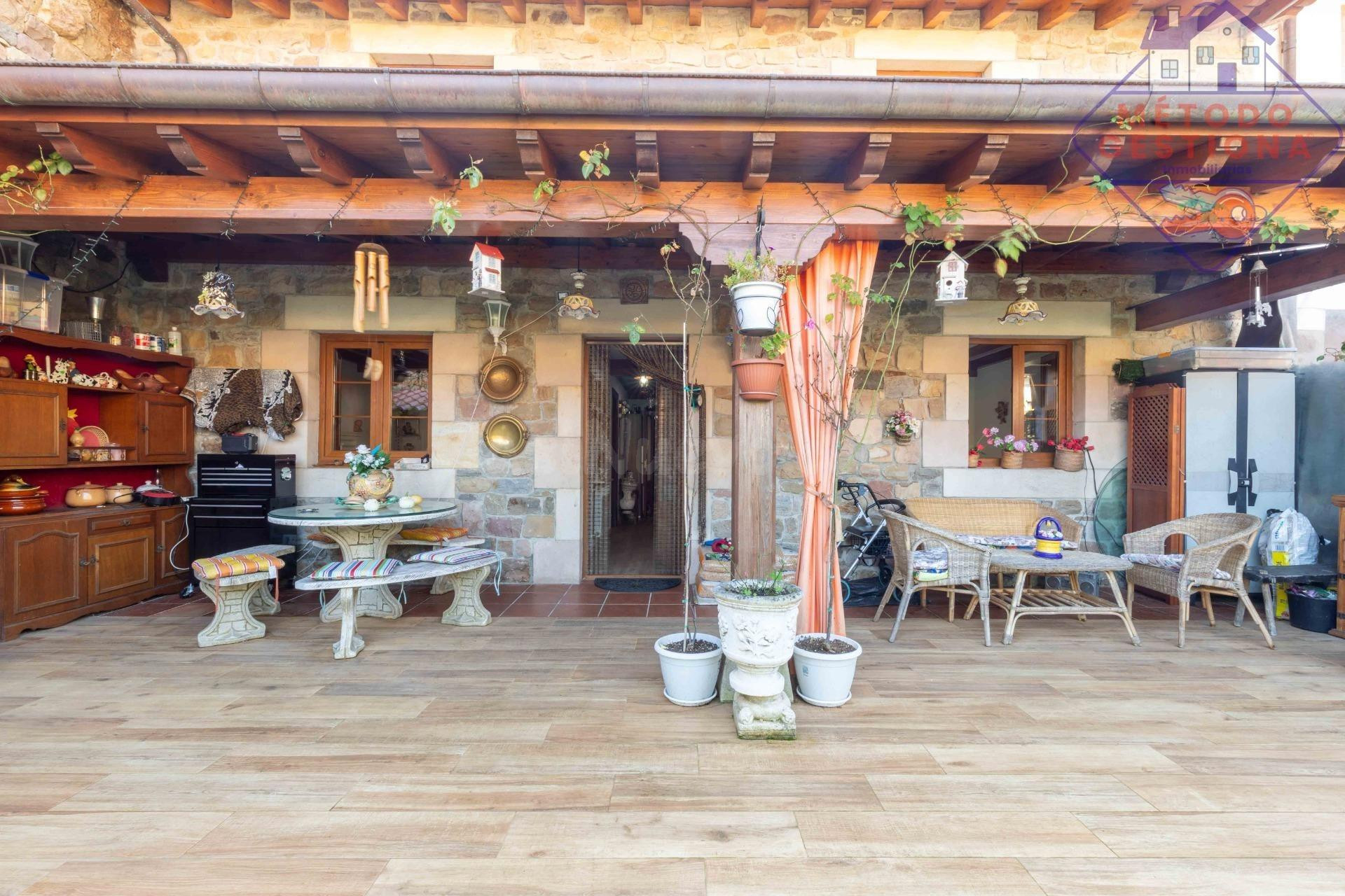 Casa de piedra y madera con dos terrazas en el corazon de Re - foto 5