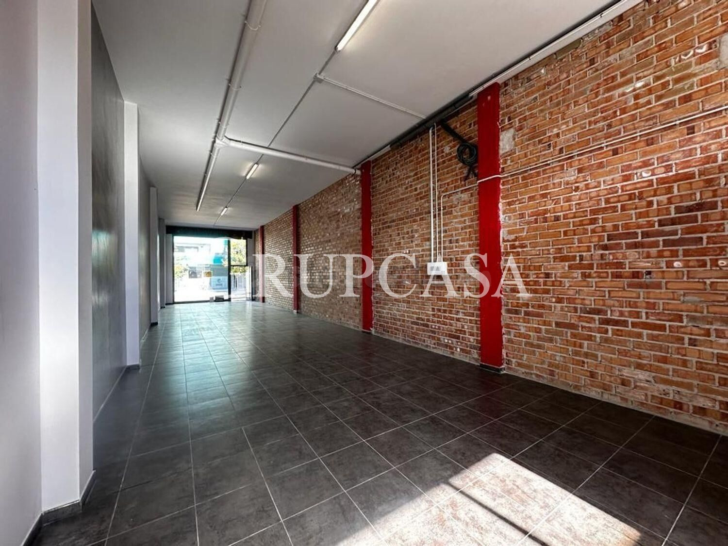 Local comercial 140m² en alquiler - CAPPONT - foto 5