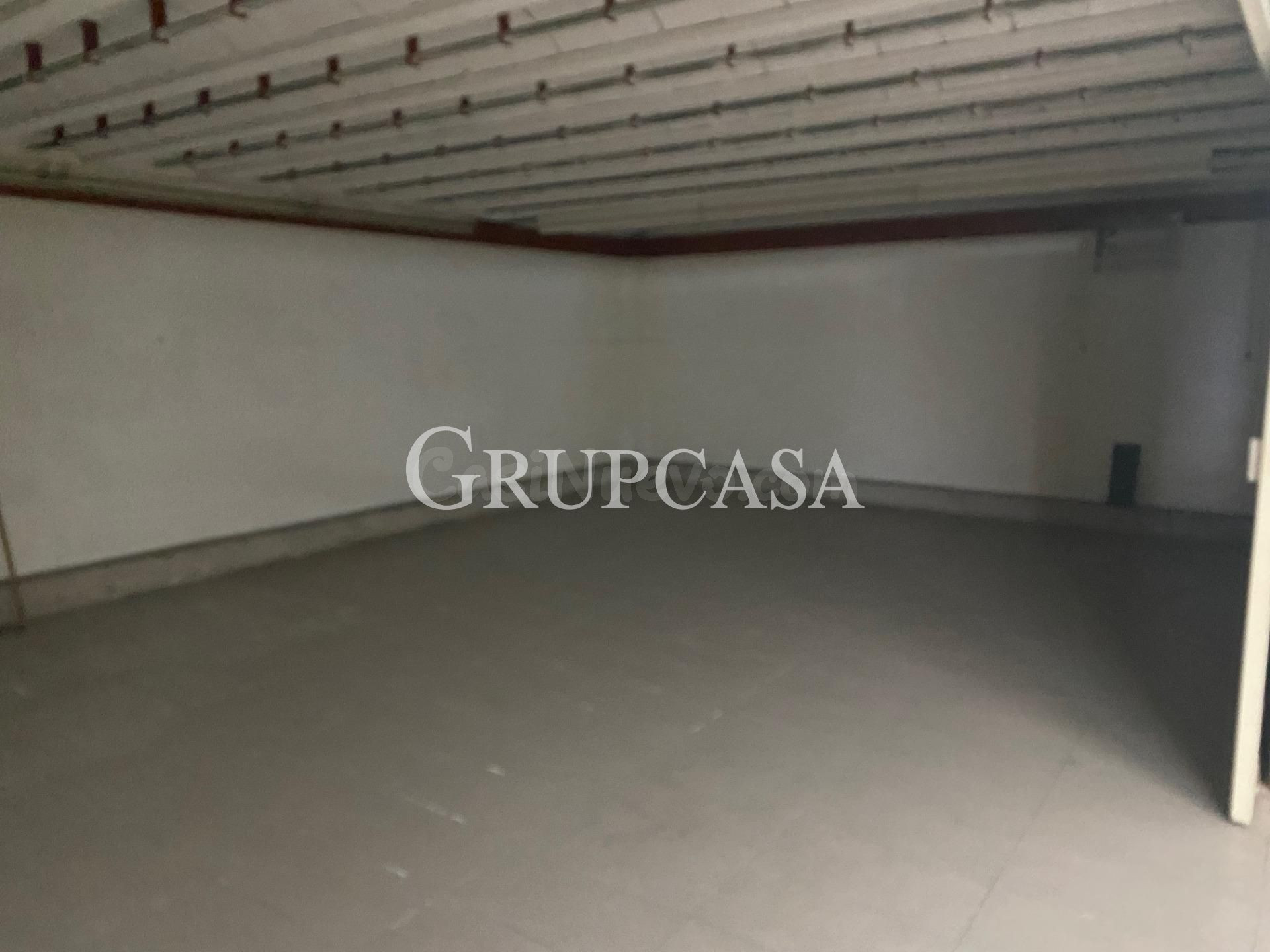 Local comercial 320m² en venta - BORDETA