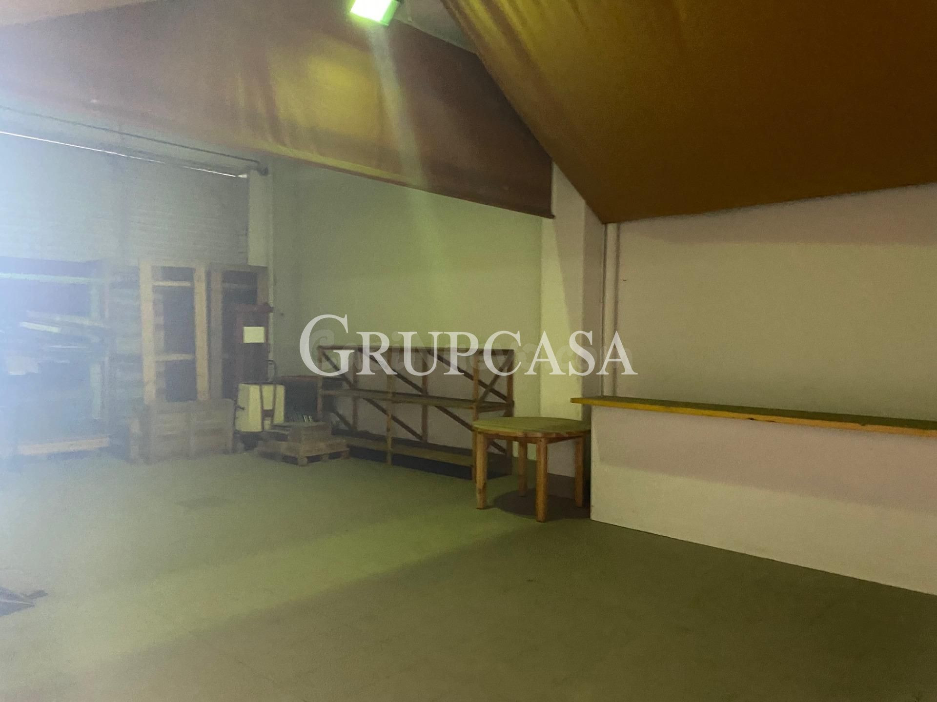Local comercial 320m² en venta - BORDETA - foto 4