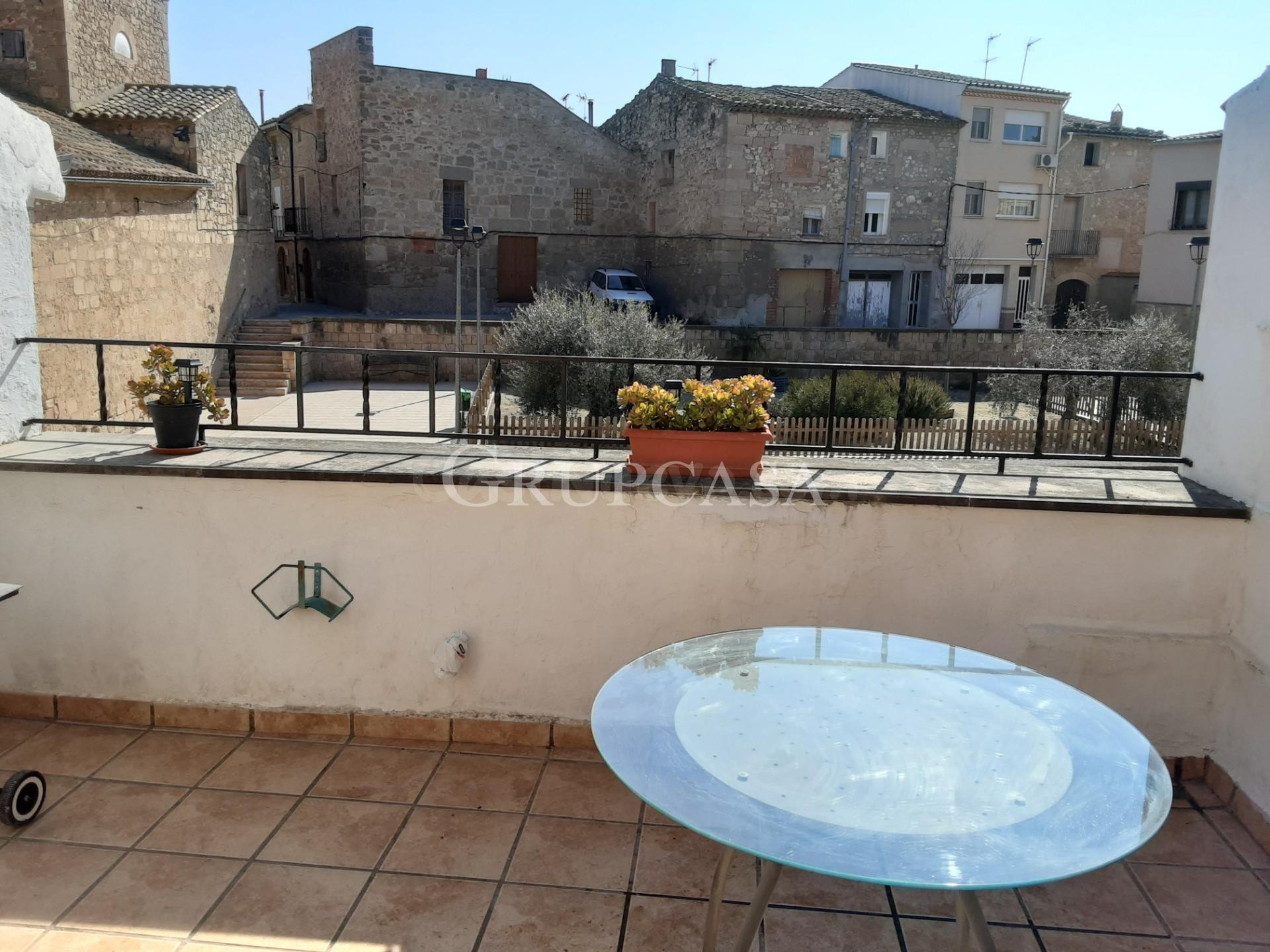Venta de Casa en Castelldans: Espacio y Comodidad a tu Alcan - foto 2