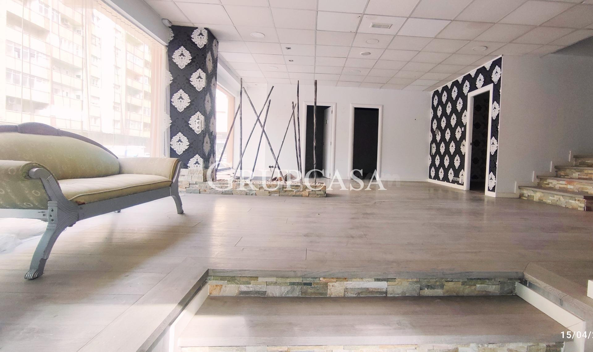 Local comercial 220m² en venta - CAPPONT - foto 2