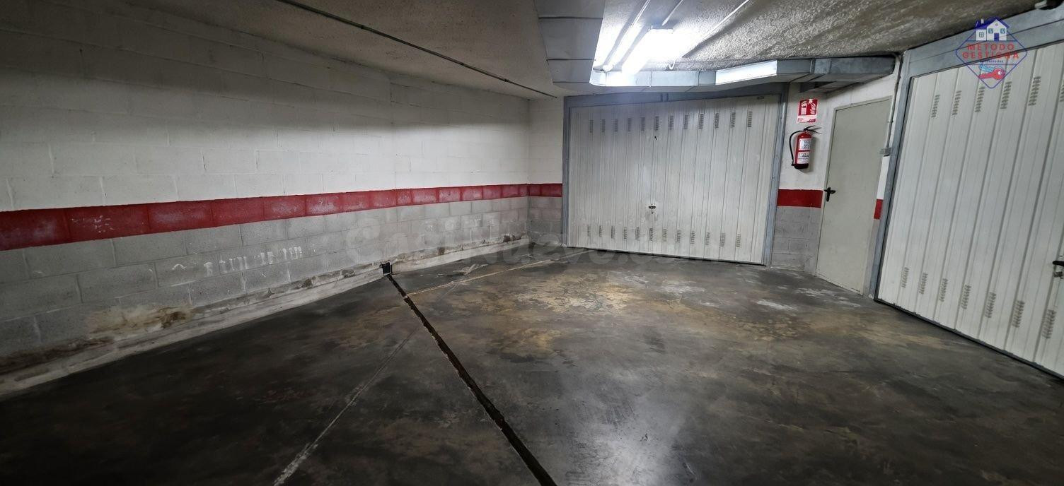Garaje cerrado en venta en Torrelavega - foto 3