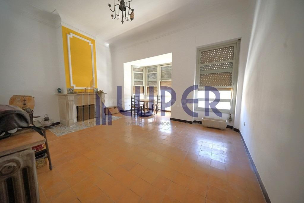 ESPECTACULAR VIVIENDA DE 210 m2 EN PLENO CENTRO DE ALICANTE – FRENTE AL MERCADO CENTRAL