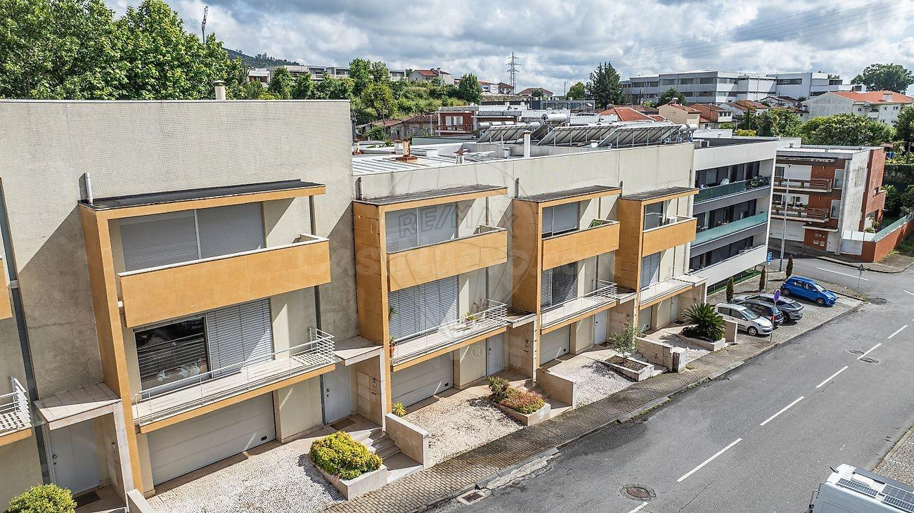 Chalet 3 habitaciones 291m² en venta - Azurém