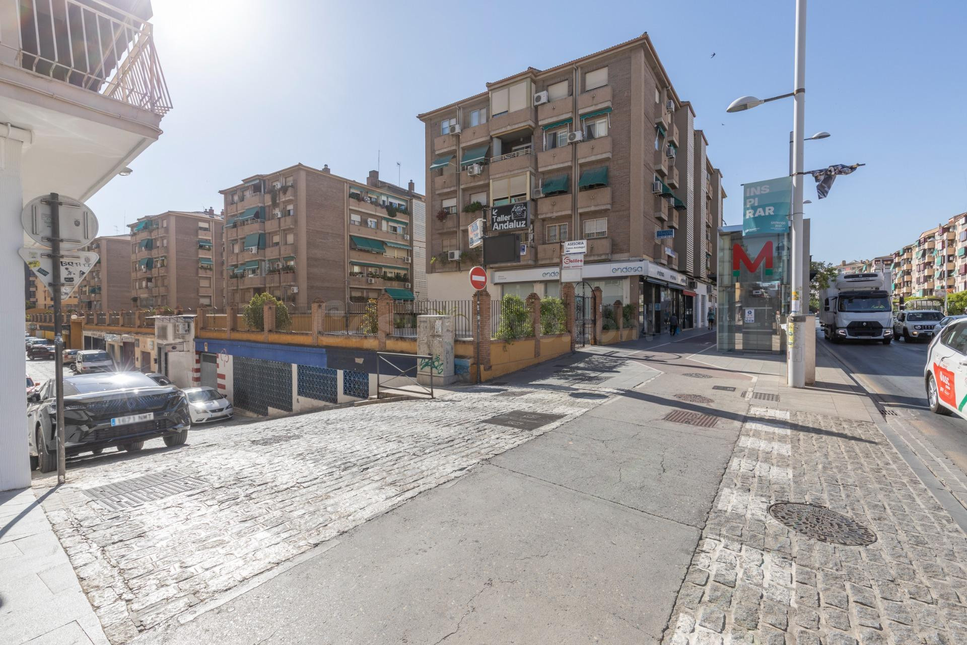 Gran local de 622 m2 junto a Camino de Ronda. Ideal para inversión o negocio