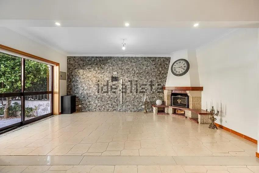 Chalet 4 habitaciones 255m² en venta - Celeirós - Aveleda - Vimieiro