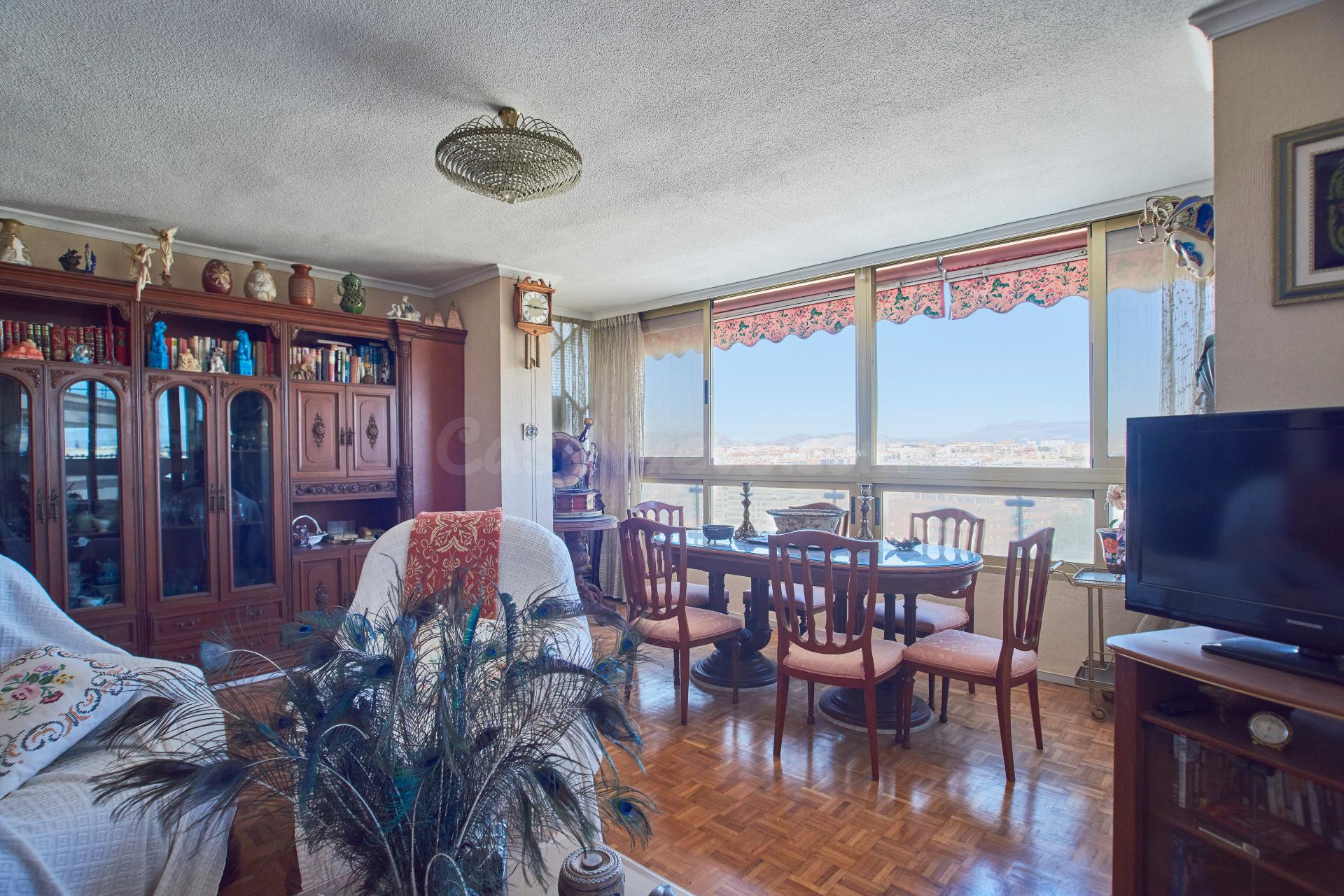 Apartamento con vistas a las montañas en Alicante - Vistahermosa