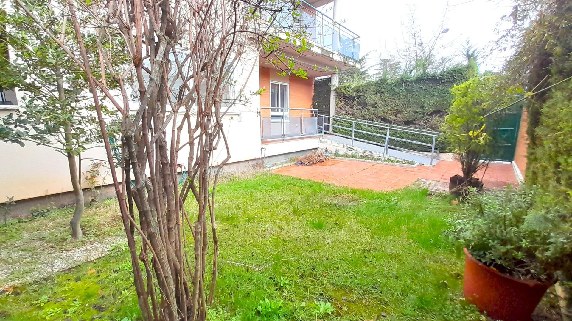 PISO EN VENTA DE TRES habitaciones EN COVARESA