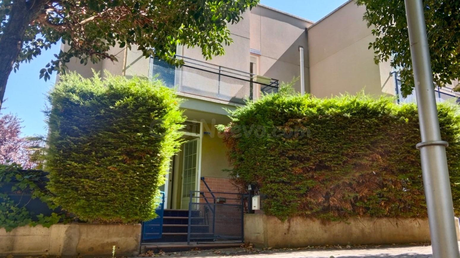 CHALET PAREADO EN VENTA EN PARQUE ALAMEDA