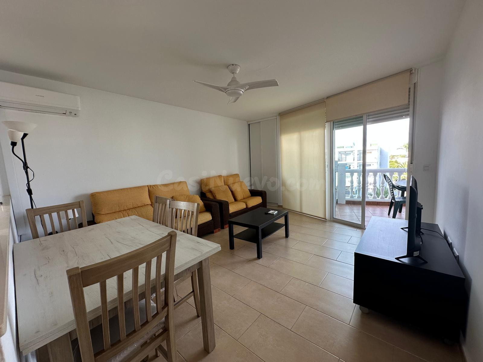 PISO PARA ALQUILAR DE UN DORMITORIO EN URBANIZACION DE ROQUETAS. A partir de octubre