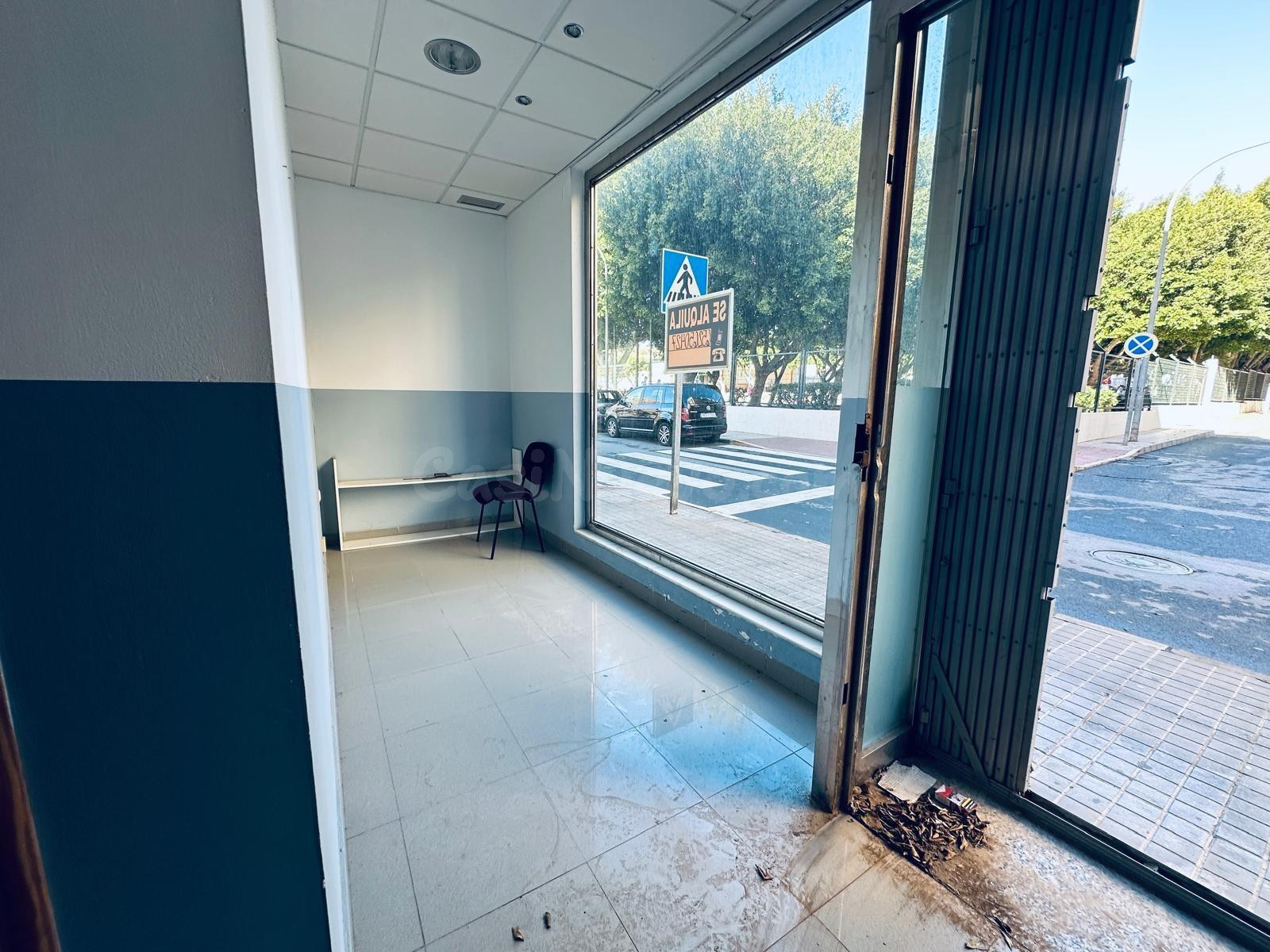 OPORTUNIDAD PARA NEGOCIO!!. ALQUILER DE  LOCAL COMERCIAL EN  - foto 3