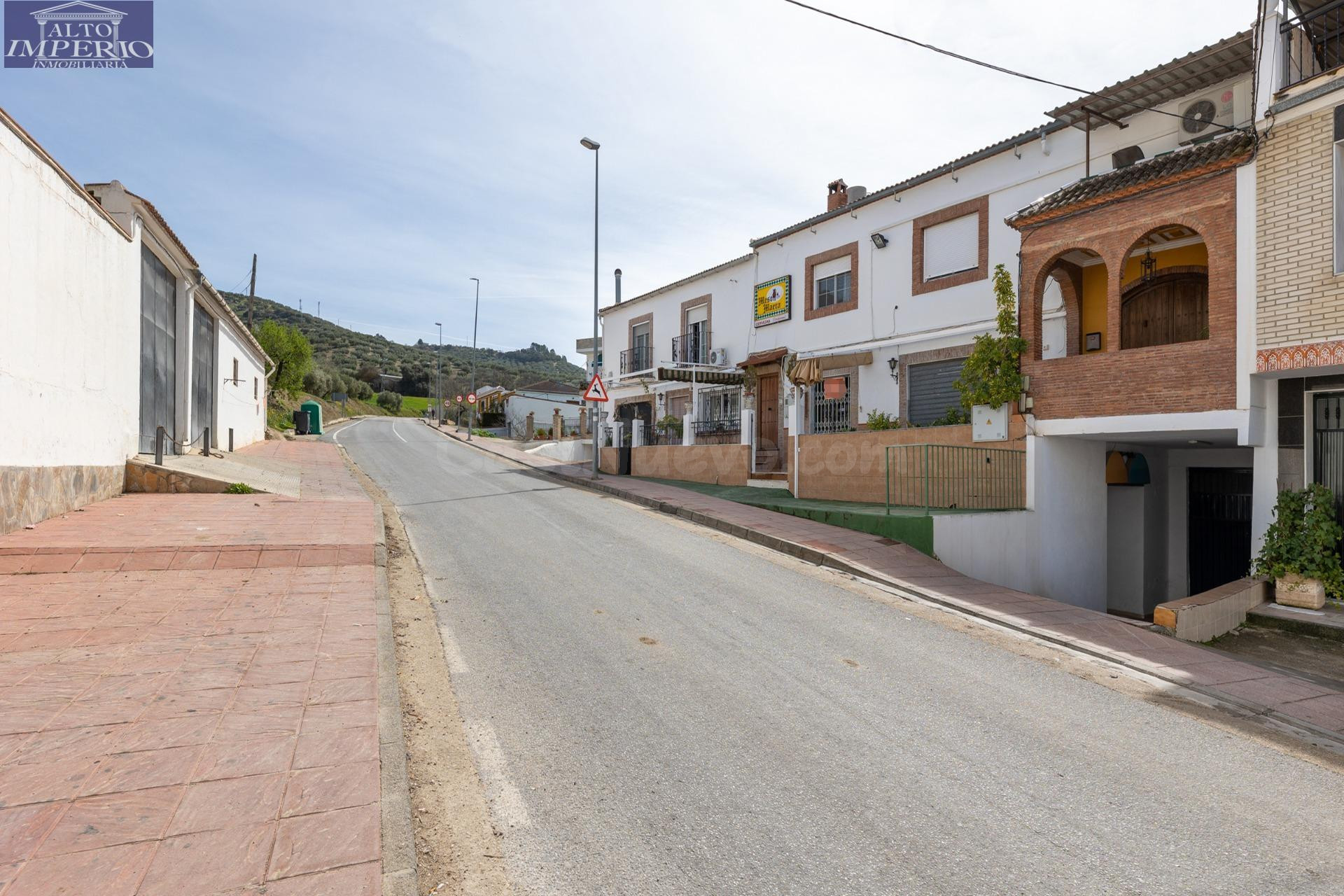 Venta de piso de 154 m2, en Zagra (Granada) - foto 2