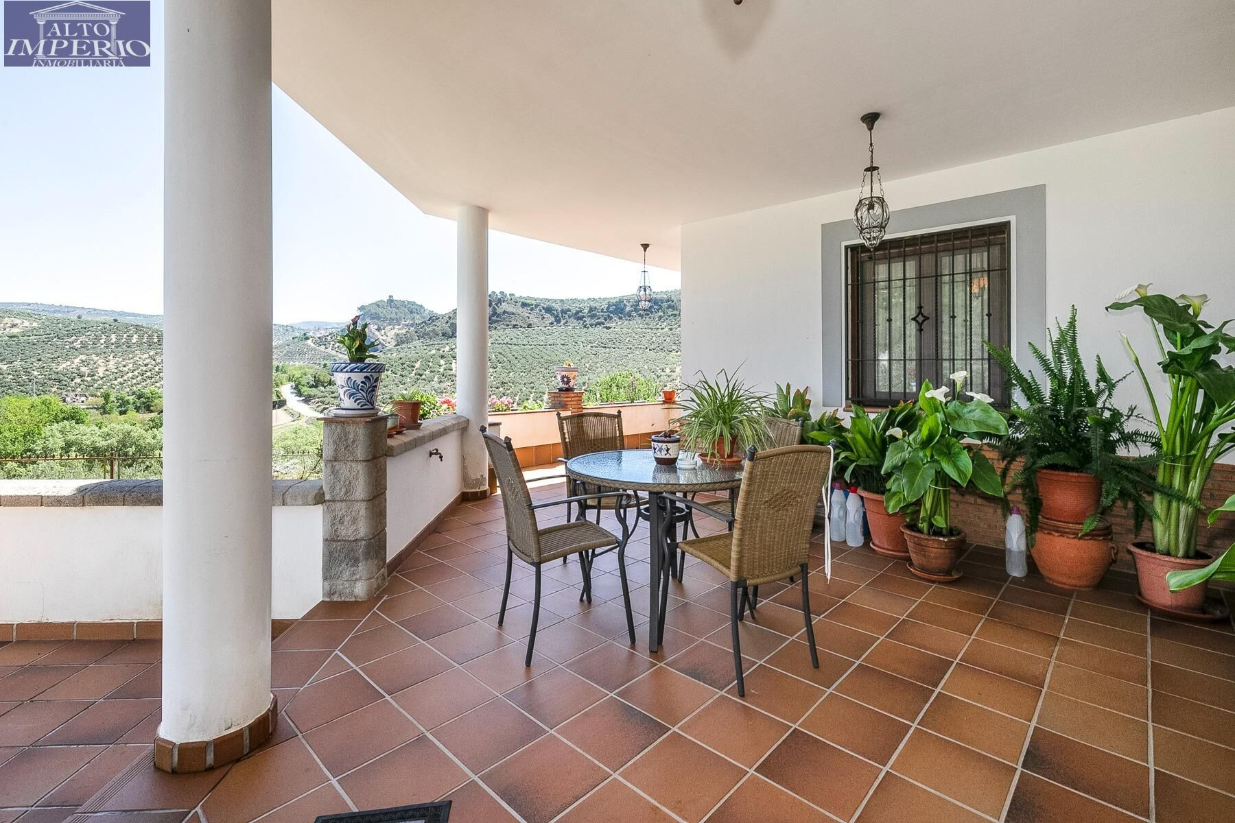 Casa con terreno ubicada en plena naturaleza, a tan solo 2km - foto 4