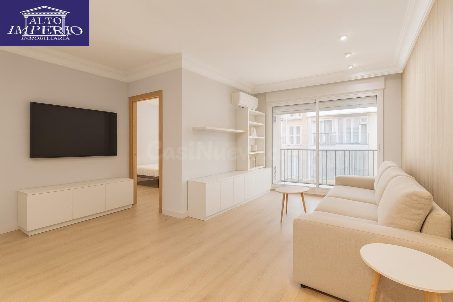 Piso en venta en pleno centro de Granada – Planta alta, garaje y gran potencial de reforma