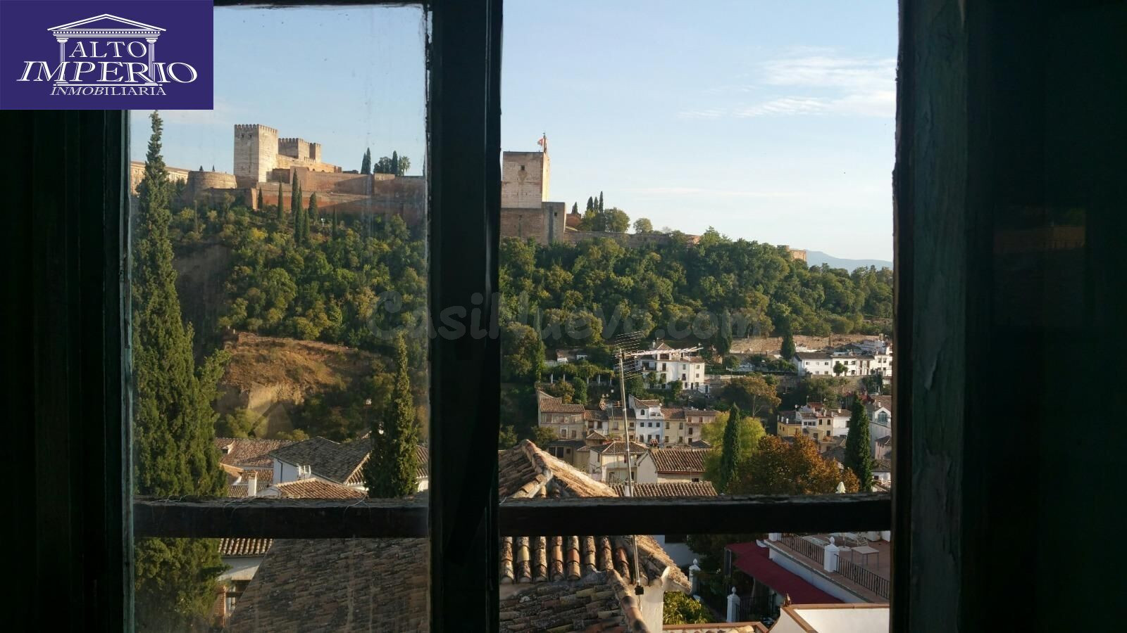CASA CON VISTAS PANORÁMICAS A LA ALHAMBRA