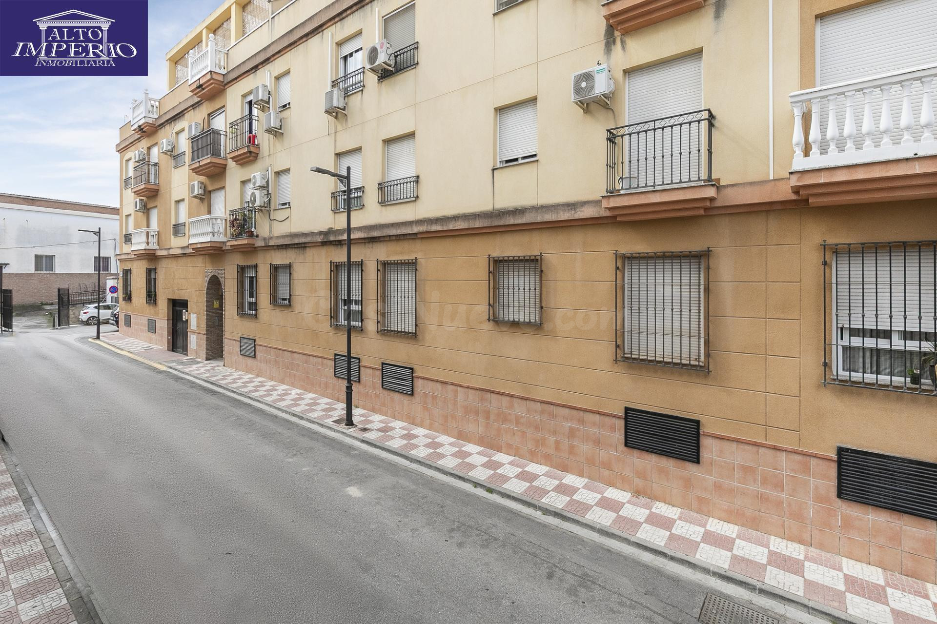 Se vende VPO en Pinos Puente - Junto al cuartel de la Guardia Civil
