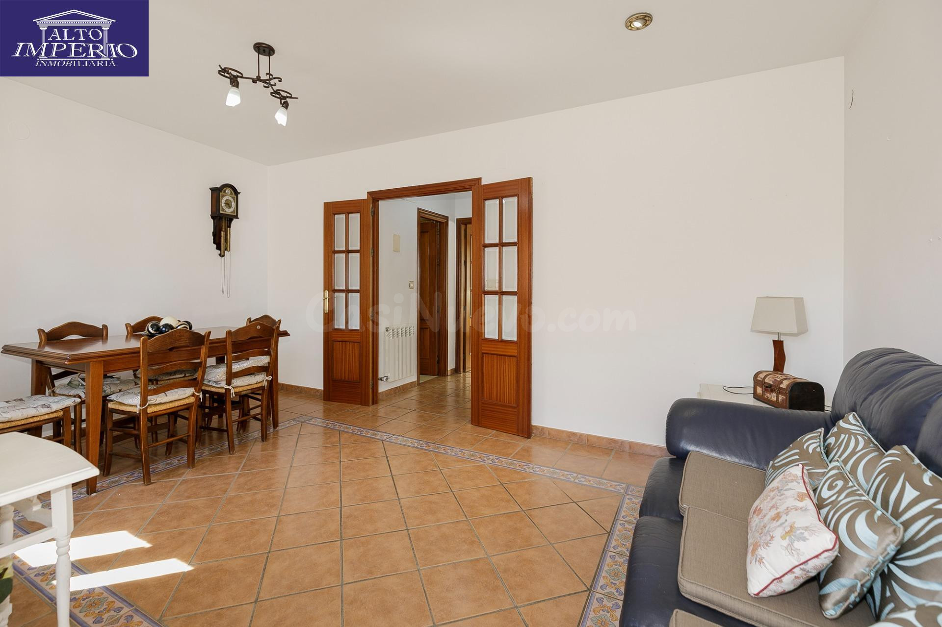 Magnífico adosado con apartamento independiente en Bola de Oro, Granada