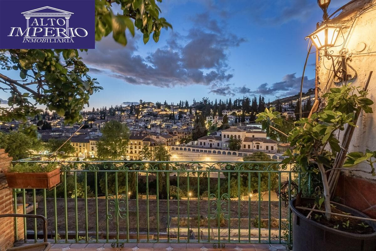PRECIOSA CASA CON VISTAS A LA ALHAMBRA