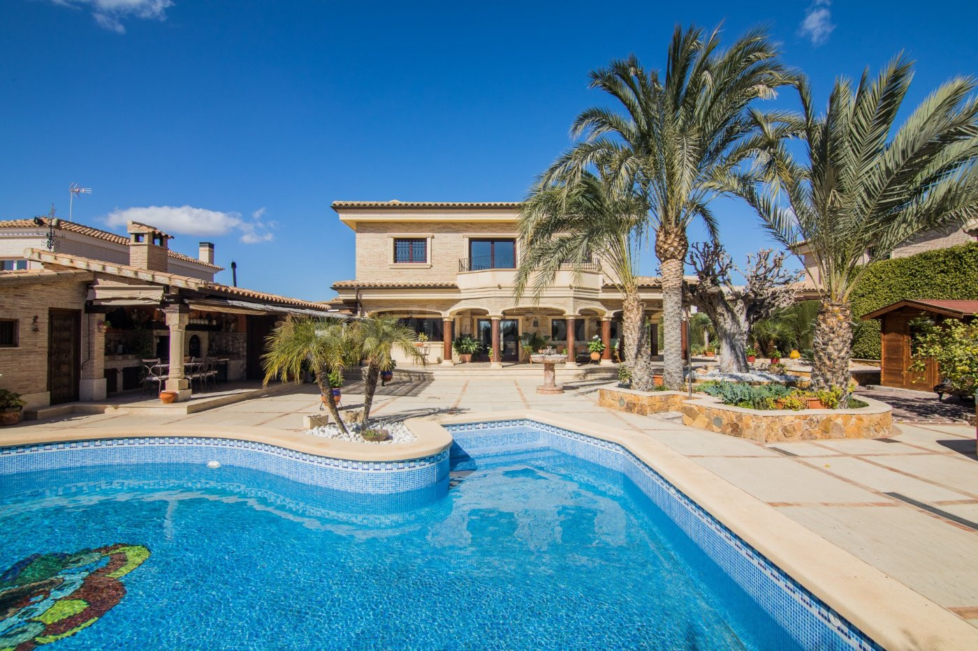 ¡SENSACIONAL CHALET EN PEÑA DE LAS ÁGUILAS! - foto 2
