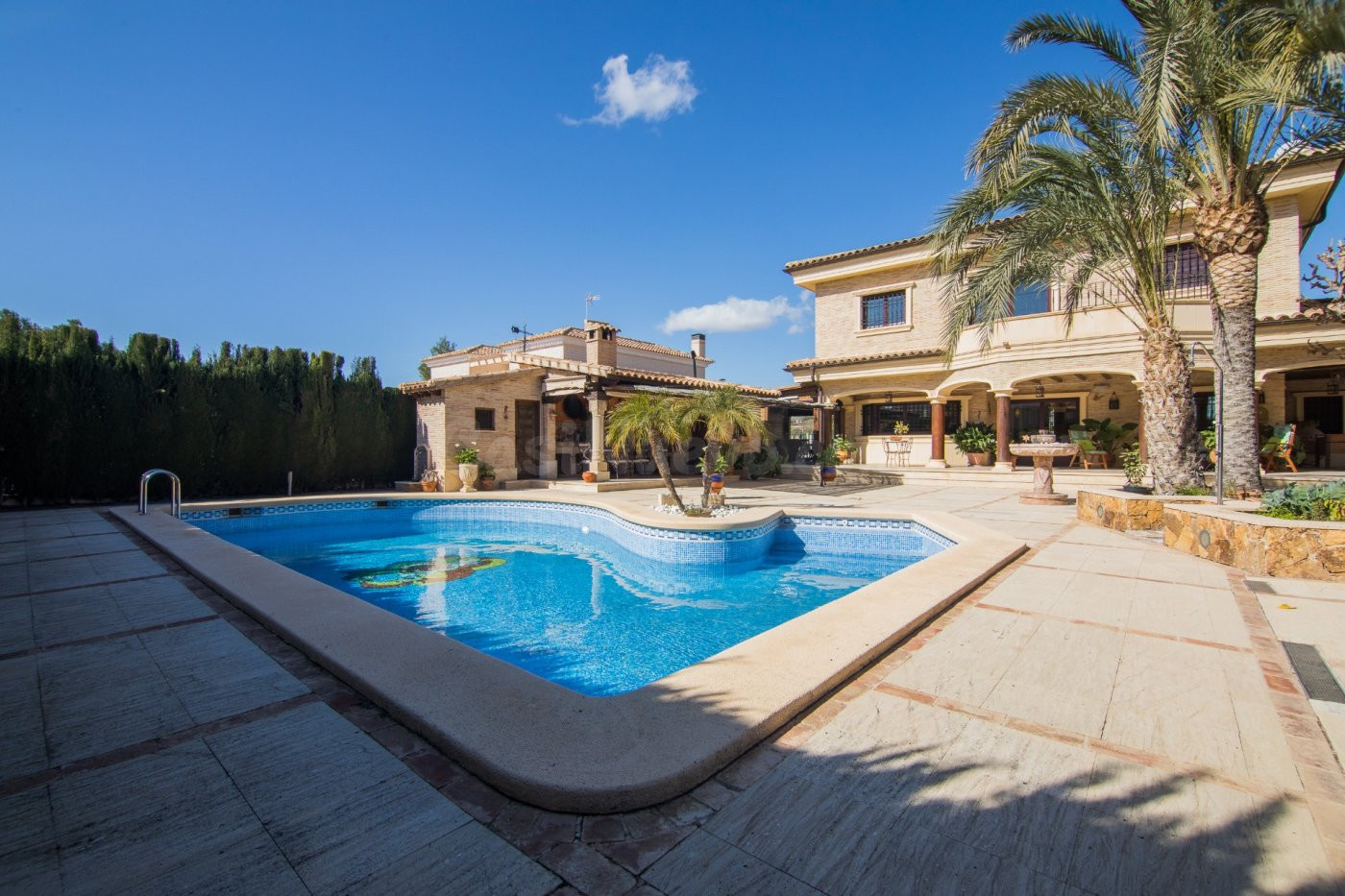 ¡SENSACIONAL CHALET EN PEÑA DE LAS ÁGUILAS! - foto 3