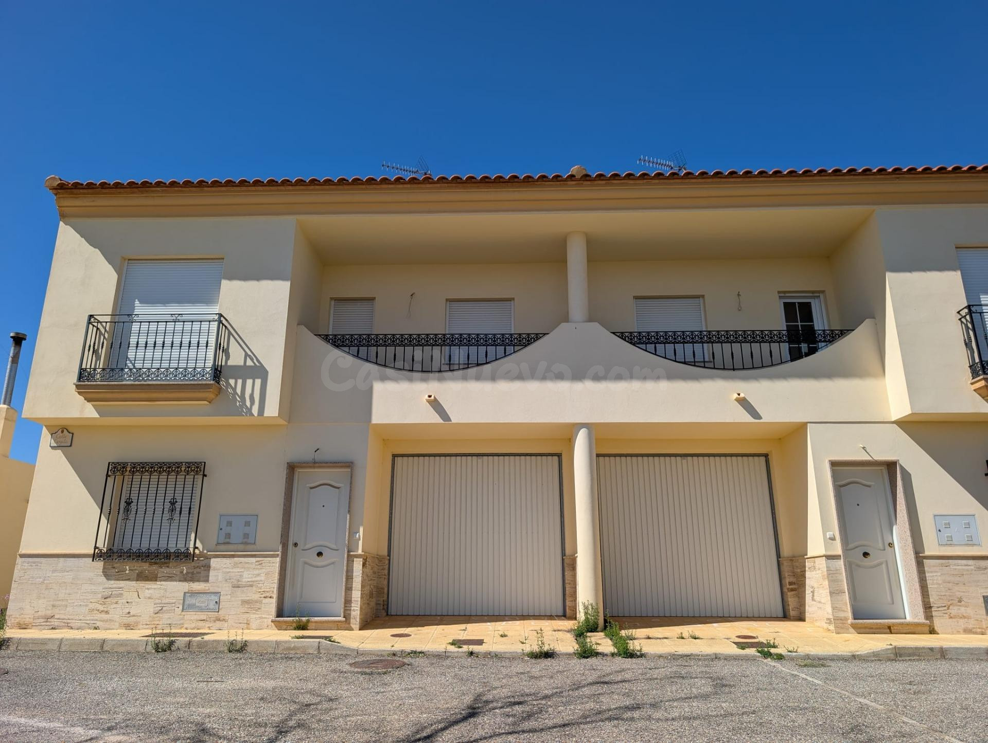 Se venden 4 últimos dúplex en Oria