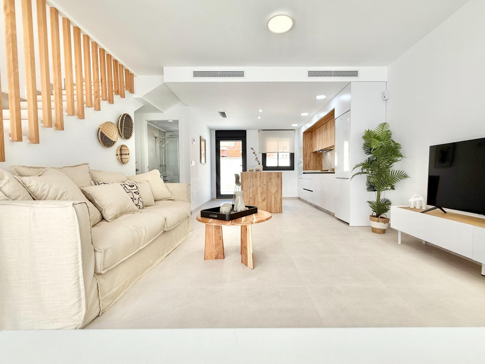 Adosados en venta en Cox - 44 casas modernas con grandes comodidades