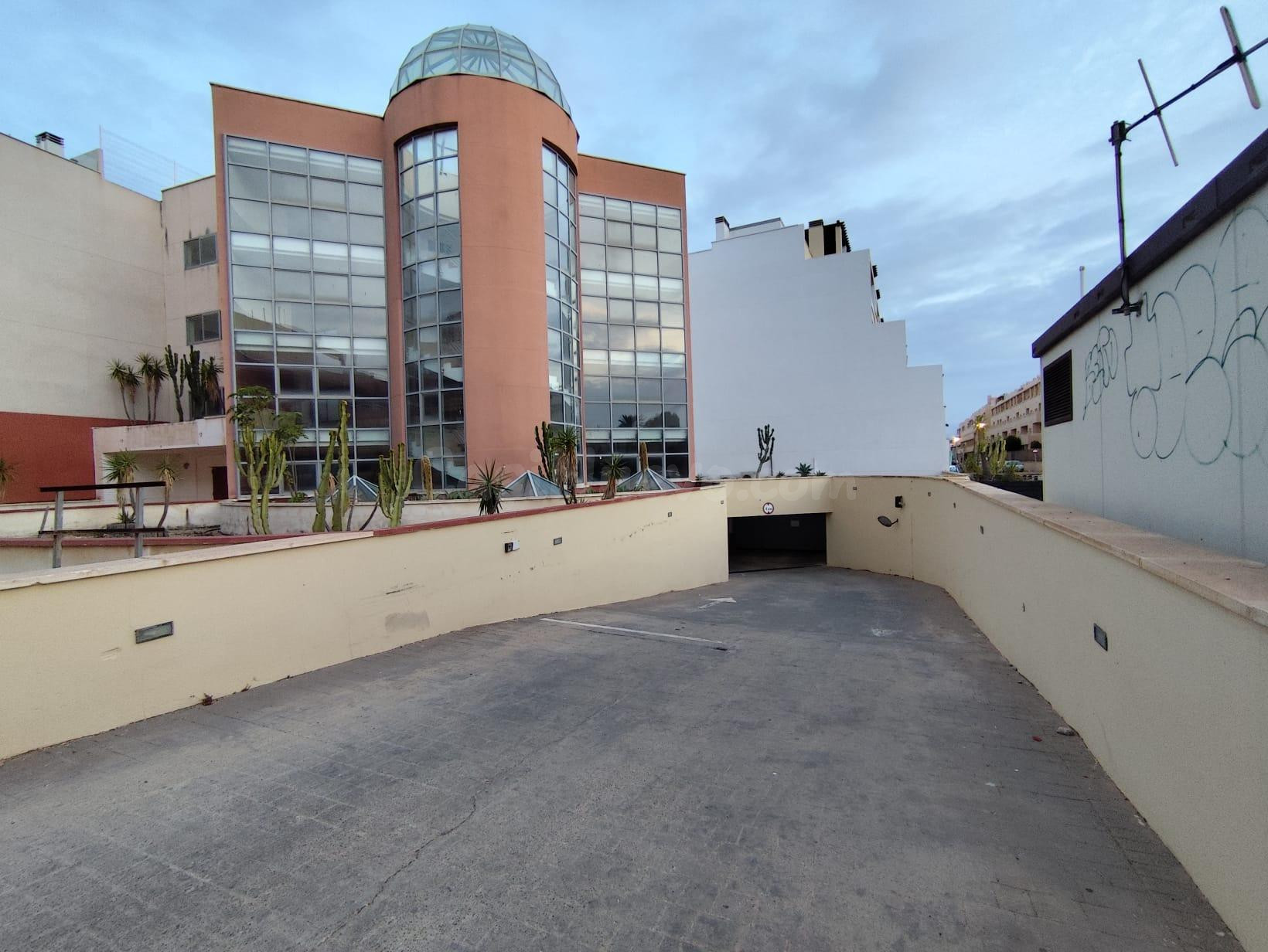 OPORTUNIDAD, SE VENDE ESTUPENDA PLAZA DE GARAJE EN PUERTO REY