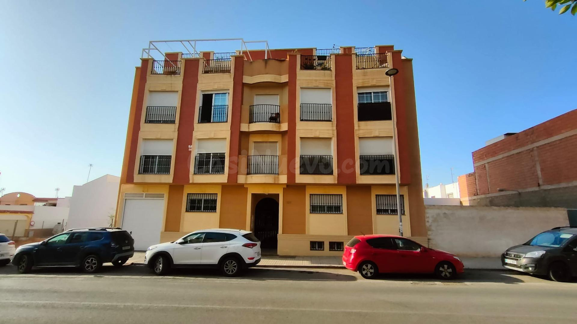 Se vende piso con trastero en Av. Príncipes de España en El Ejido