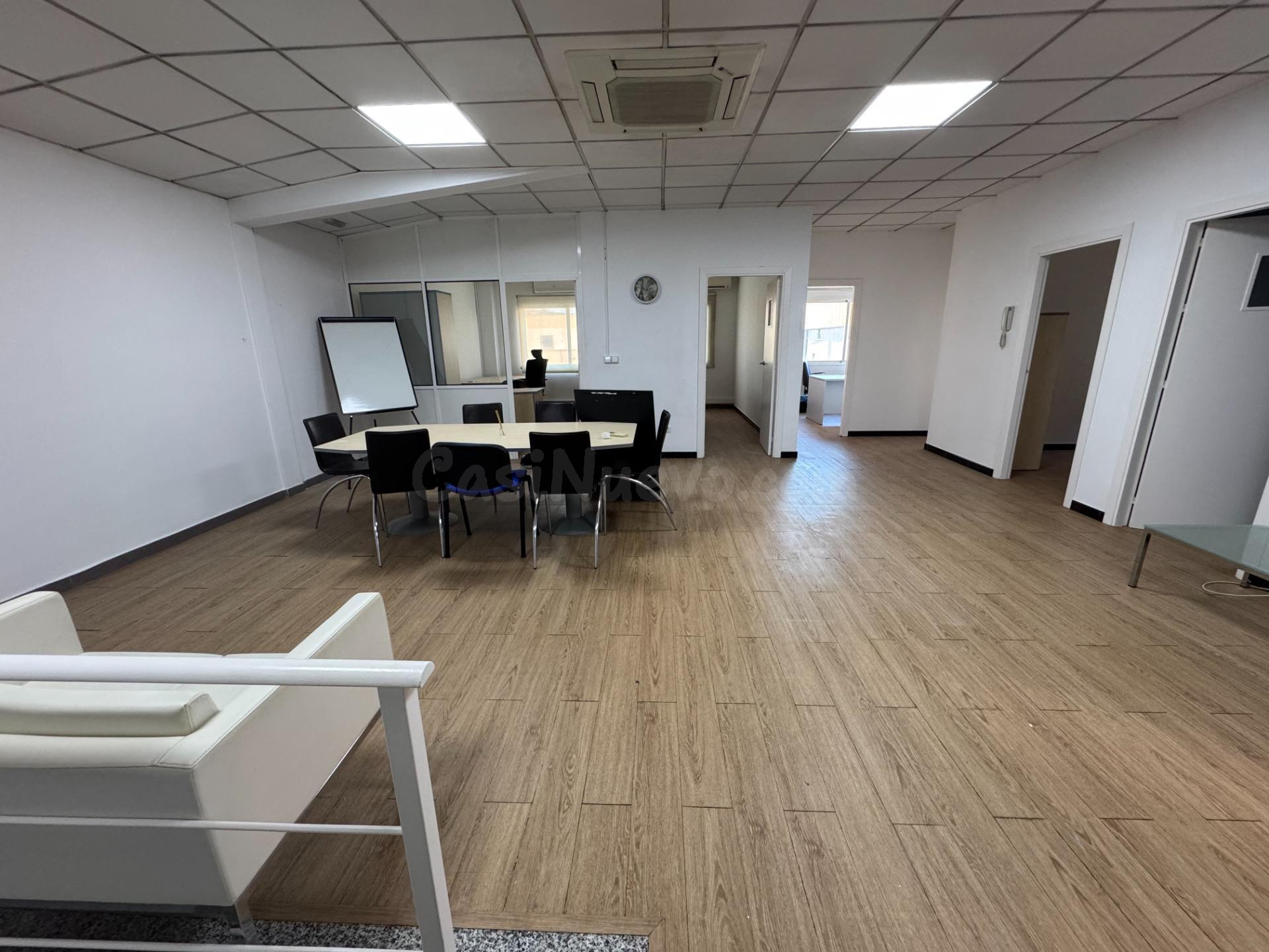 Oficina en alquiler en Poligono Juncaril