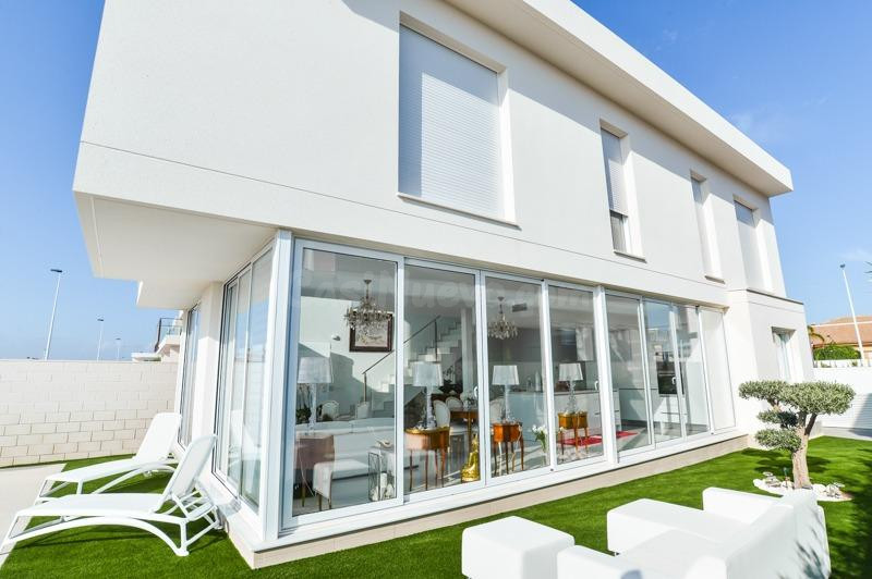 VILLA EXCLUSIVAS EN GRAN ALACANT