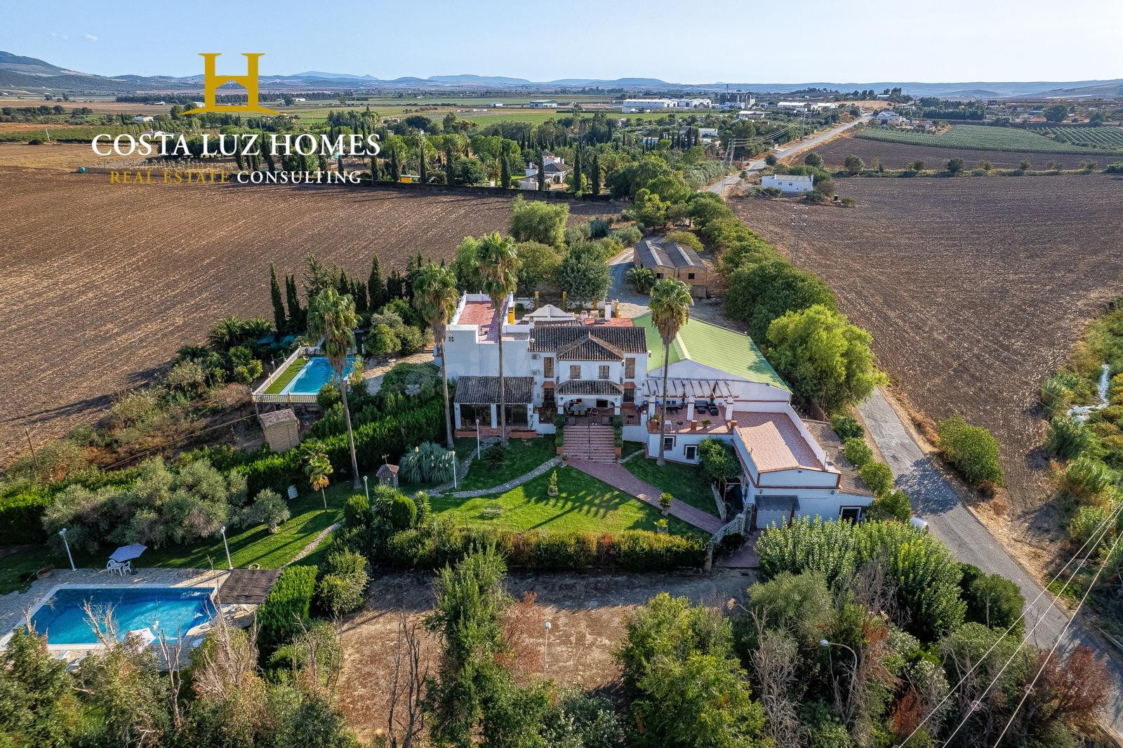 Casa de campo 4 habitaciones 385m² en venta - Villamartín - foto 2