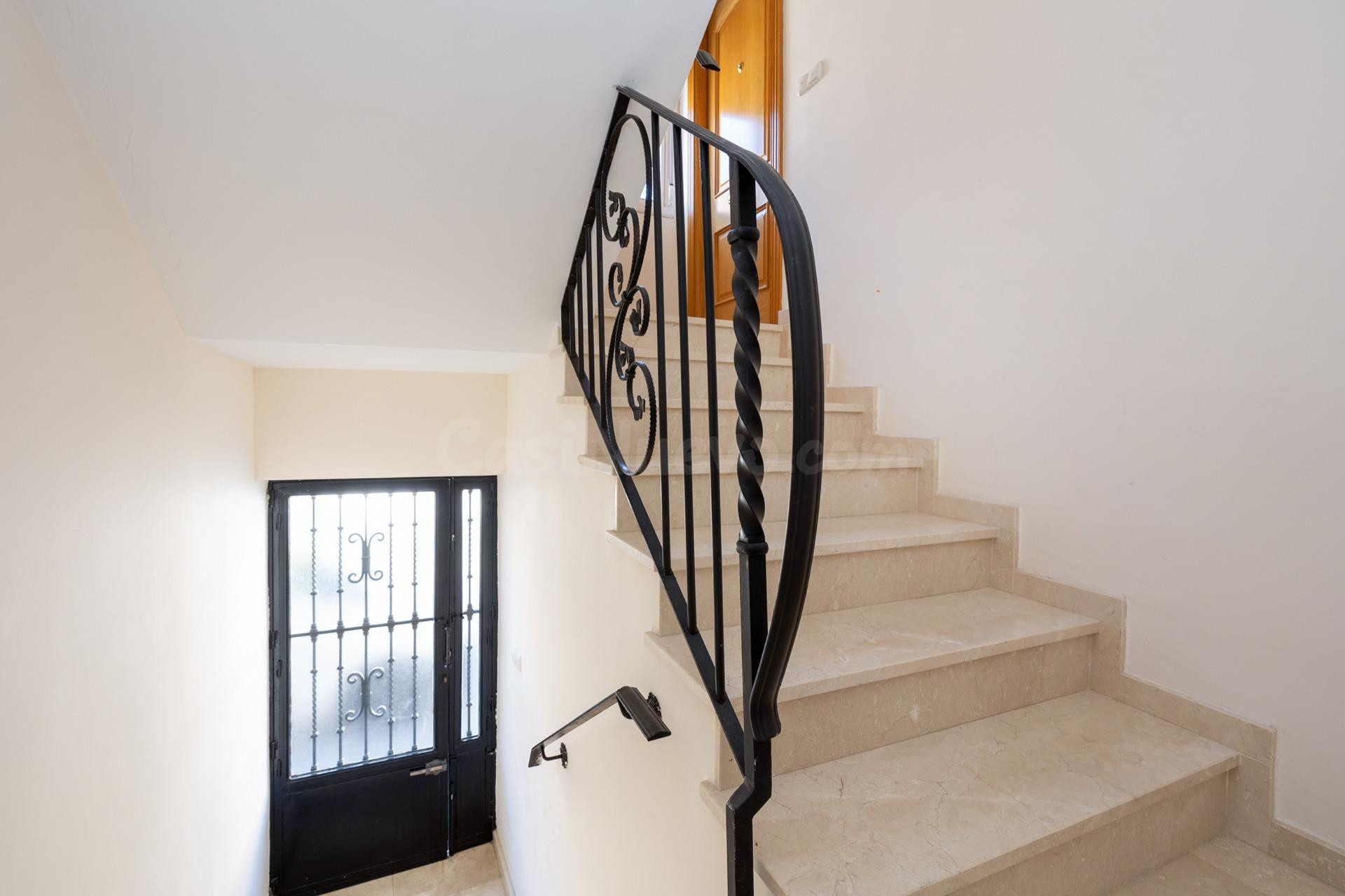 !!Fantástica vivienda en Huetor Santillán junto Ayuntamiento!!