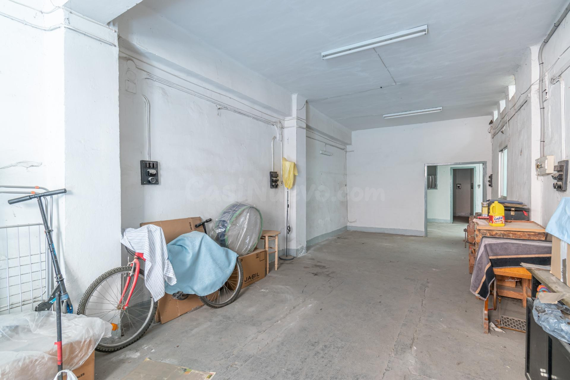 Local comercial 98m² en venta - Zaidin