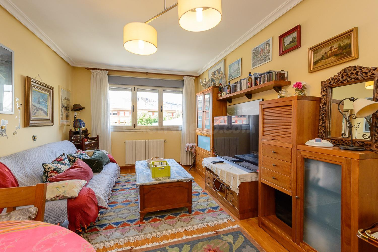 PISO DE 2 DORMITORIOS, 2 BAÑOS, GARAJE Y TRASTERO EN OVIEDO – LISTO PARA ENTRAR A VIVIR