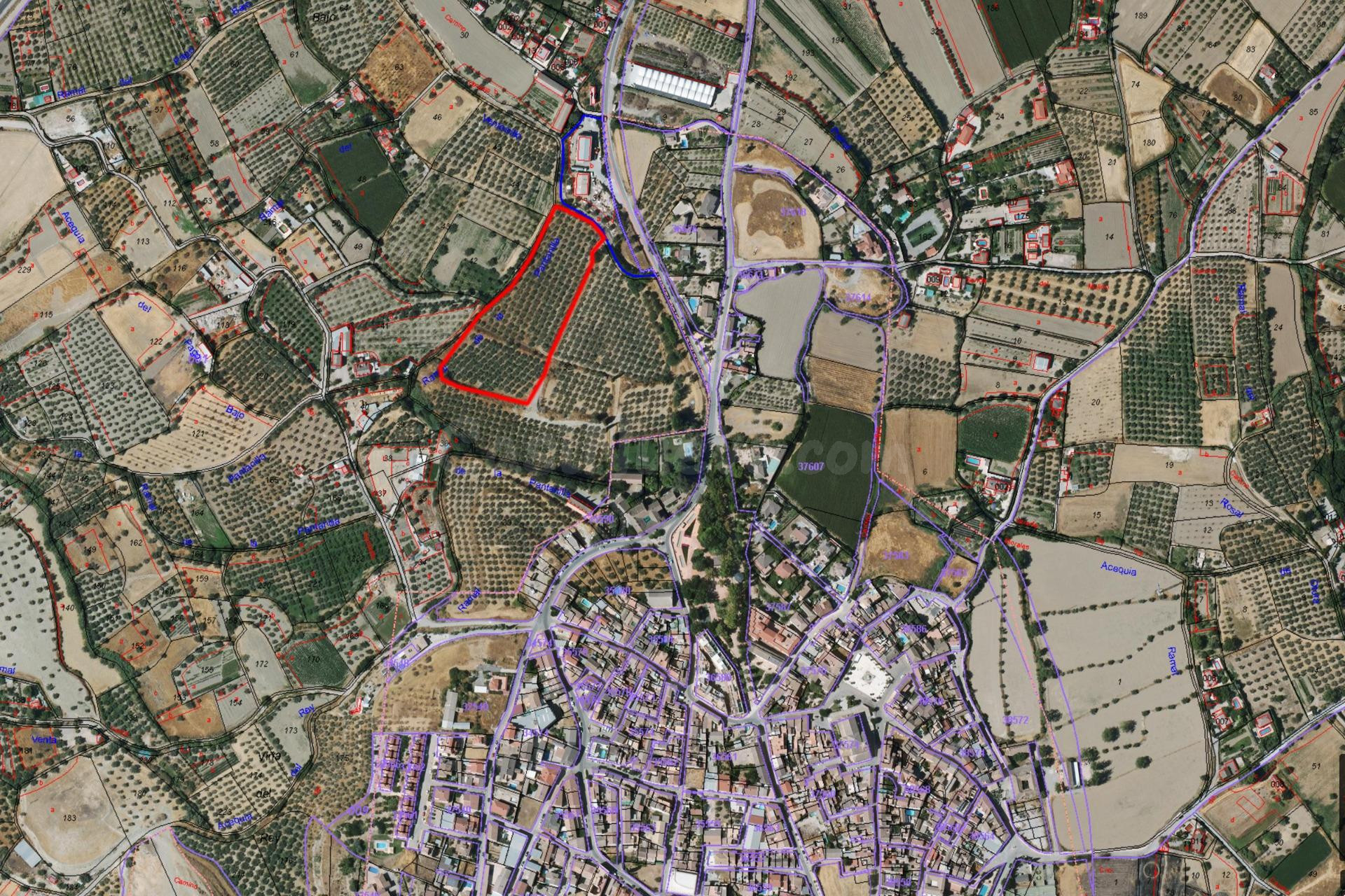 Terreno Rural en Venta en Otura - Oportunidad de Inversión