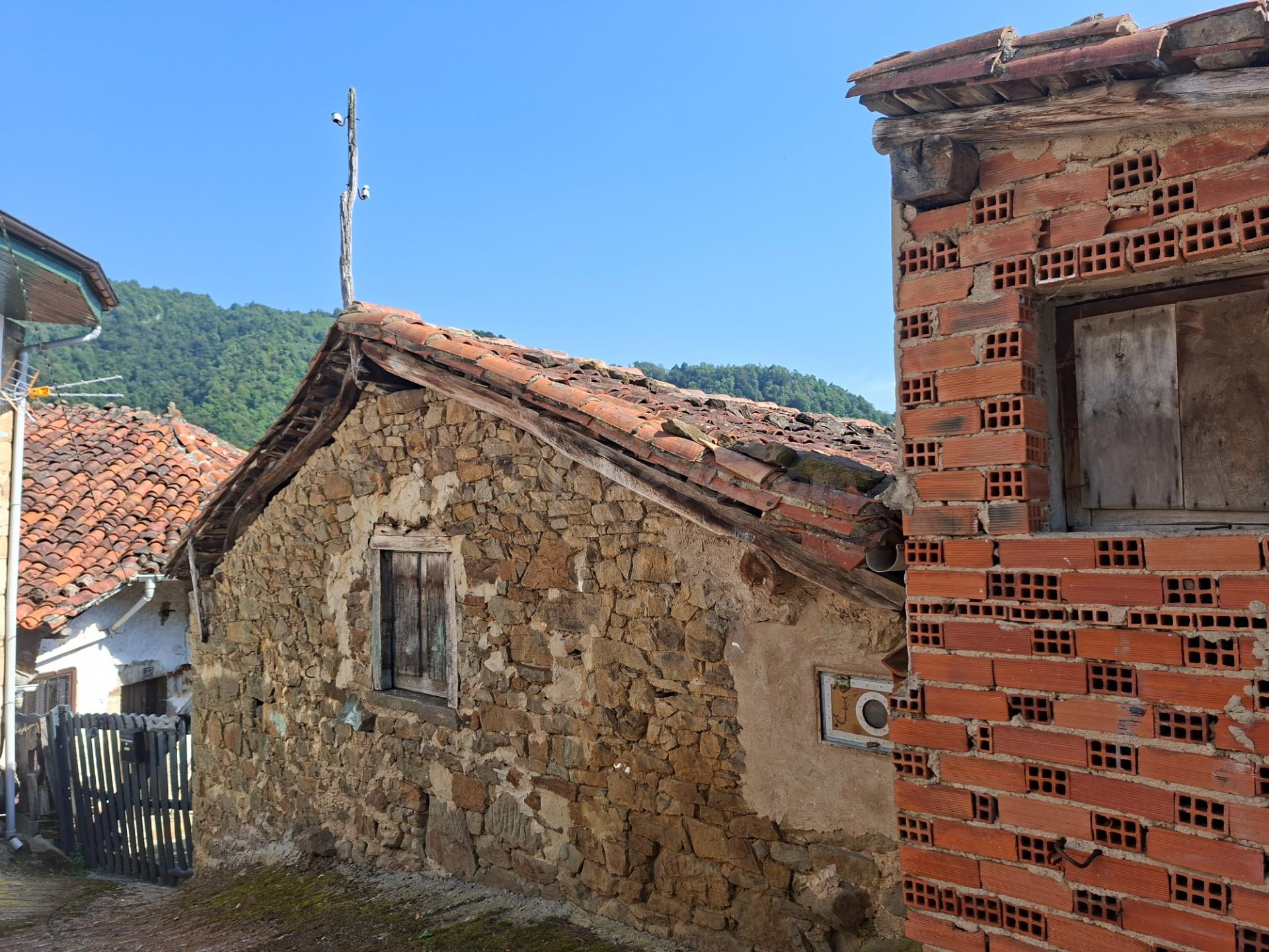 Casa de Piedra para rehabilitar | Quirós