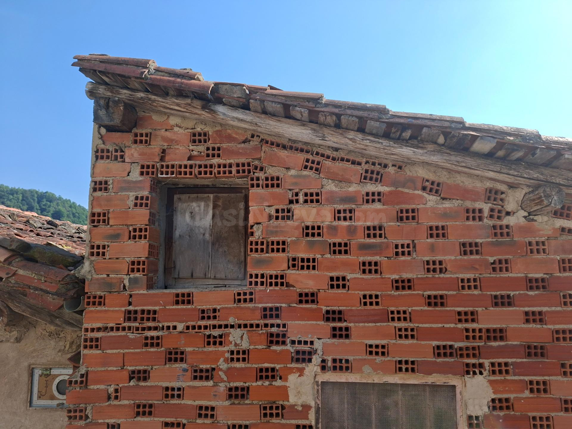 Casa de Piedra para rehabilitar | Quirós - foto 2